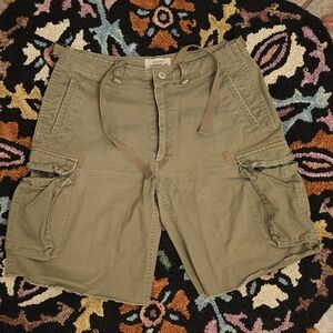 🔥🔥Y2K Austin Clothing Green Khaki Cargo Shorts🔥🔥Size 32 Skater Grunge Baggy